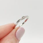 Fehér arany gyűrű gyémánttal