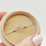 Sárga arany gyűrű gyémánttal