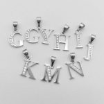 Arany "N" betű medál