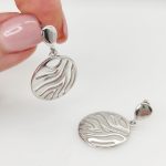 Ezüst mutatós modern fülbevaló