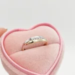 Sárga-fehér arany gyűrű gyémánttal