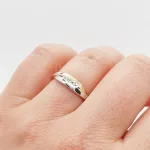 Sárga-fehér arany gyűrű gyémánttal