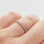 Fehér arany gyűrű gyémánttal