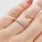 Fehér arany gyűrű gyémánttal