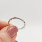 Fehér arany gyűrű gyémánttal