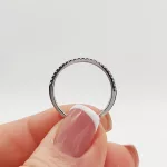 Fehér arany gyűrű gyémánttal