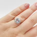 Fehér arany gyűrű gyémánttal és aquamarine-nal