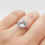 Fehér arany gyűrű gyémánttal és aquamarine-nal