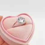 Fehér arany gyűrű gyémánttal és aquamarine-nal