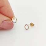 Sárga arany fülbevaló gyémánttal