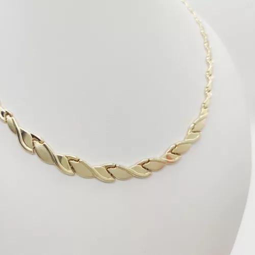 Sárga arany elől szélesedő modern nyakék