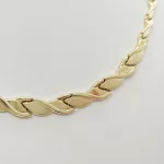 Sárga arany elől szélesedő modern nyakék