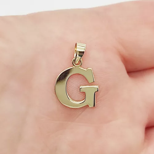 Sárga arany "G" betű medál kő nélkül