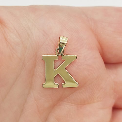 Sárga arany "K" betű medál kő nélkül