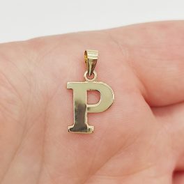 Sárga arany "P" betű medál kő nélkül