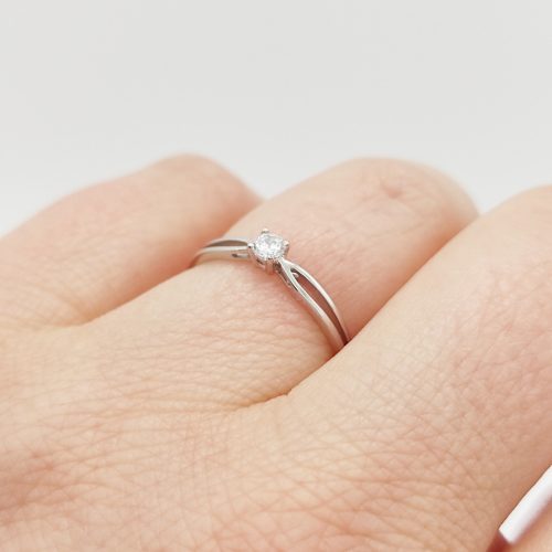 Aramco arany eljegyzési gyűrű