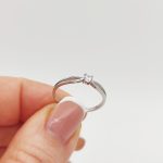 Aramco arany eljegyzési gyűrű