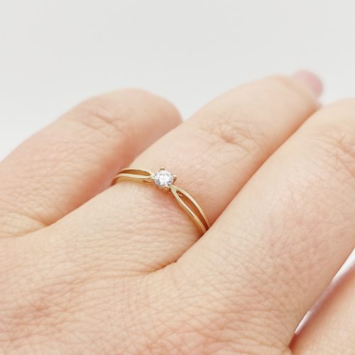 Aramco arany eljegyzési gyűrű