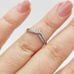 Suzuka arany eljegyzési gyűrű