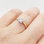 San Sira arany eljegyzési gyűrű