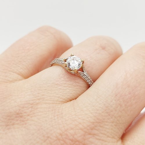 Rossonella arany eljegyzési gyűrű