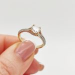 Rossonella arany eljegyzési gyűrű