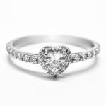 Leclaria arany eljegyzési gyűrű