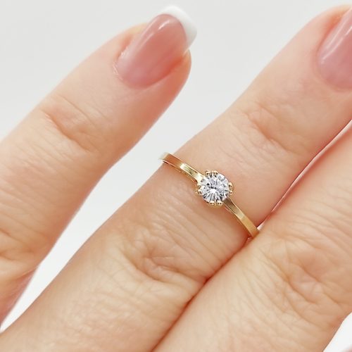 Azzurra arany eljegyzési gyűrű