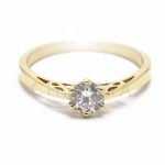 Pirletta arany eljegyzési gyűrű