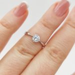 San Marina arany eljegyzési gyűrű