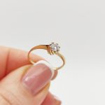 Tottina arany eljegyzési gyűrű