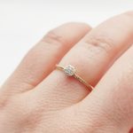 Saturna arany eljegyzési gyűrű